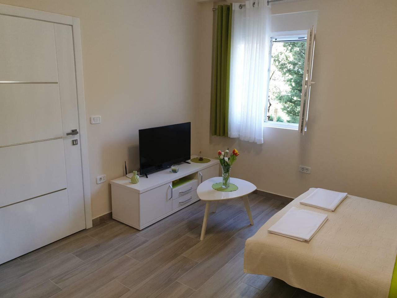 Apartments Jadran Tivat Buitenkant foto
