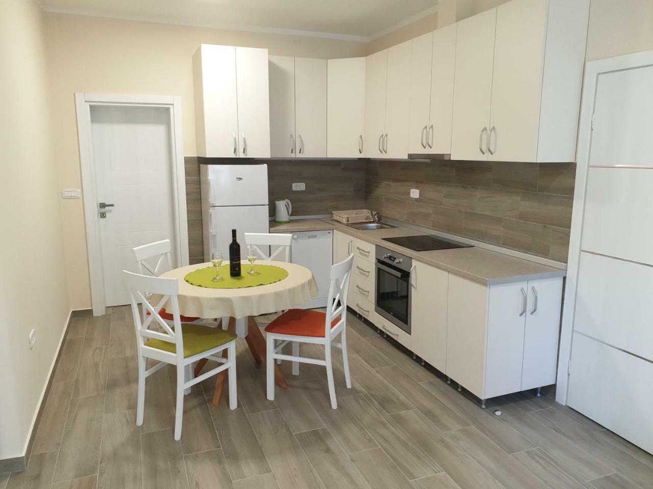 Apartments Jadran Tivat Buitenkant foto