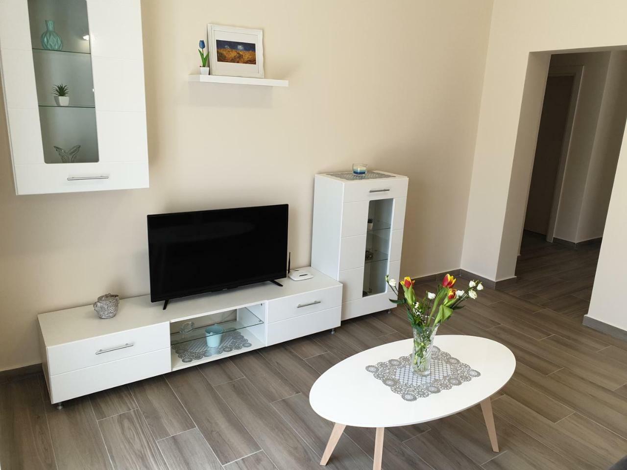 Apartments Jadran Tivat Buitenkant foto